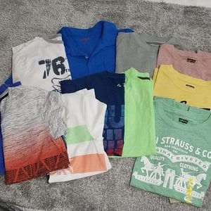 🚨11 Barely Worn Tshirt Bundle🚨